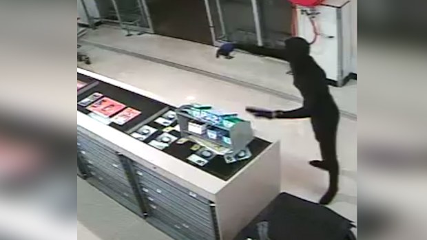 Police are hunting for this man. (Supplied)