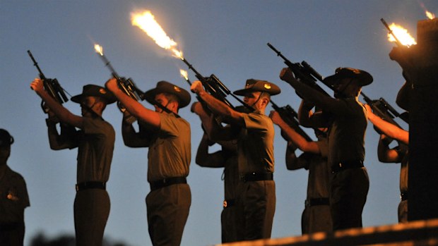 Australian soldiers fire shots during the ANZAC Day dawn service in 2014. (AAP)