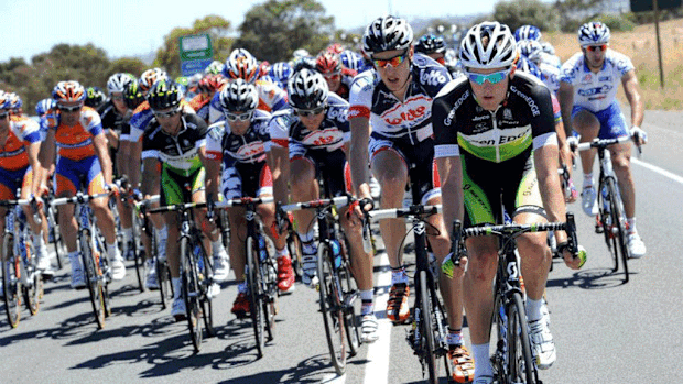 <a href="https://www.facebook.com/GreenEdgeCycling/?fref=ts">Image: Facebook / Orica-BikeExchange </a>  