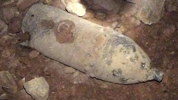 An unexploded bomb dating back to 1942 has been found at a Northern Territory road works site. (Twitter)