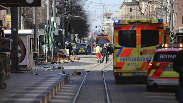 Mannheim: Driver rams car into crowd in Germany's Mannheim, leaving two ...