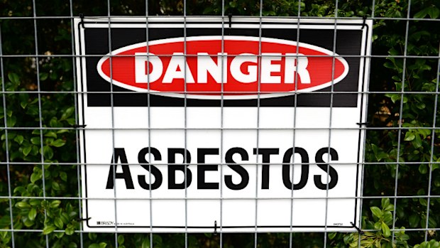Doctors are being warned to keep an eye out for asbestos-related diseases. (AAP)