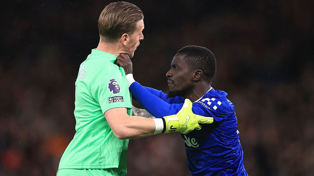 Manchester United vs Everton, Idrissa Gueye vs Michael Keane rode kaart, video’s, nieuws, reacties