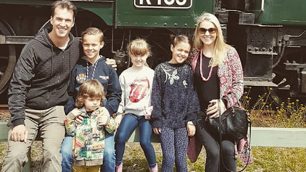 Lauren Newton family outing