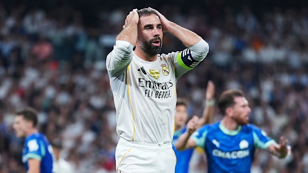 Dani Carvajal, del Real Madrid, reagisce.
