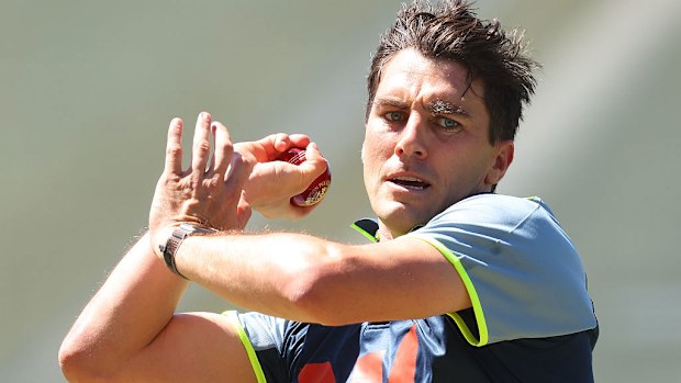 Pat Cummins cayó a las redes.