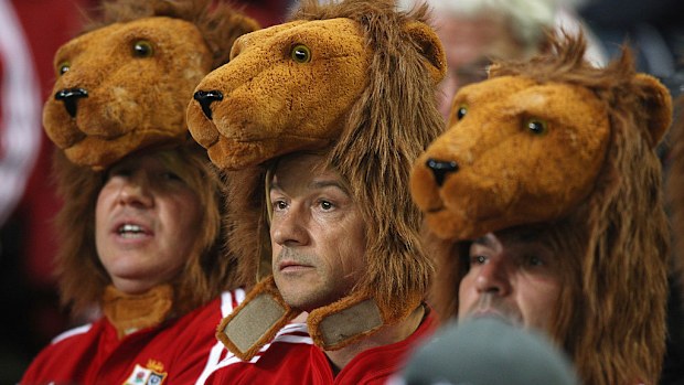 Lions taraftarları üzgün görünüyor.
