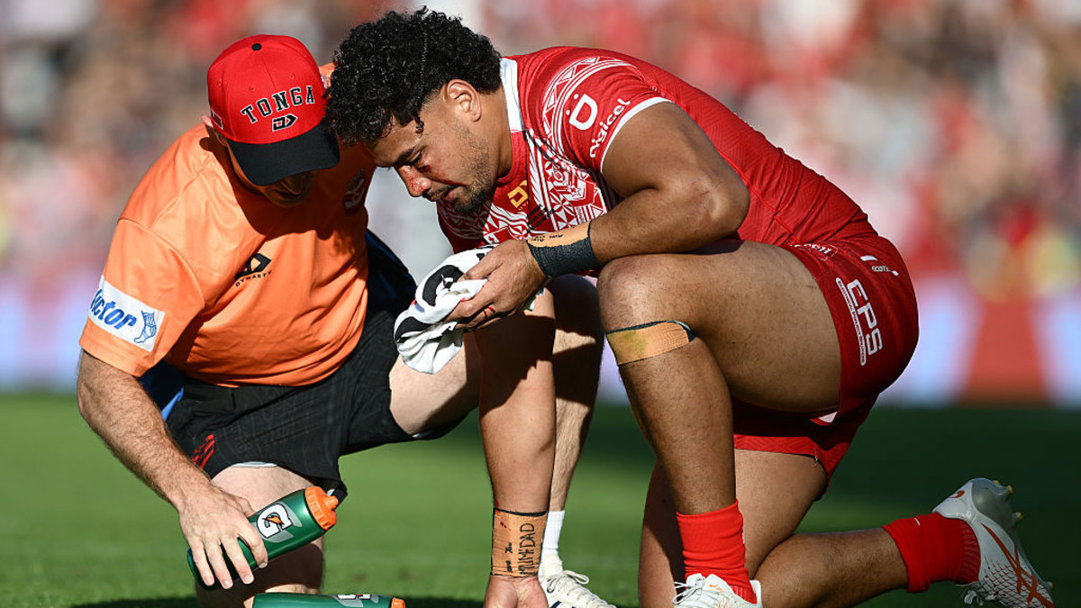 Martin Lang veroordeelt inbreukmeldingen aan Tongaanse functionarissen; Een ‘verband’-oplossing; Eliesa Katoa kreeg een hersenschudding