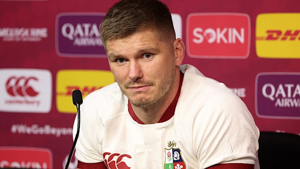 Owen Farrell, Marvel Stadyumu'nda basın toplantısında.