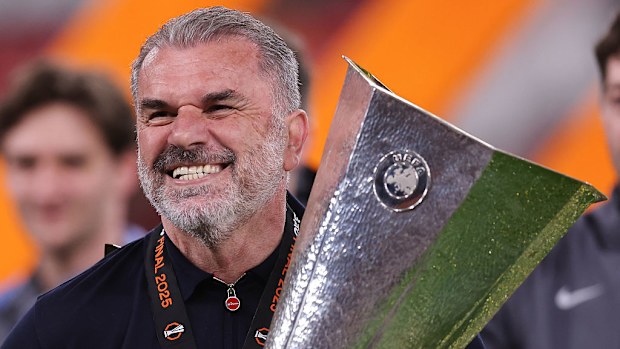 Ange Postecoglou with the UEFA Europa League trophy.