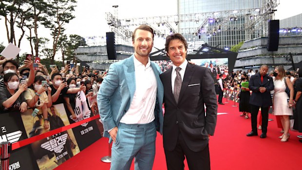 SEOUL, SOUTH KOREA - JUNE 19: Glen Powell and Tom Cruise attend the Korea Red Carpet for "Top Gun: Maverick" at Lotte World on June 19, 2022 in Seoul, South Korea. (Photo by Chung Sung-Jun/Getty Images)