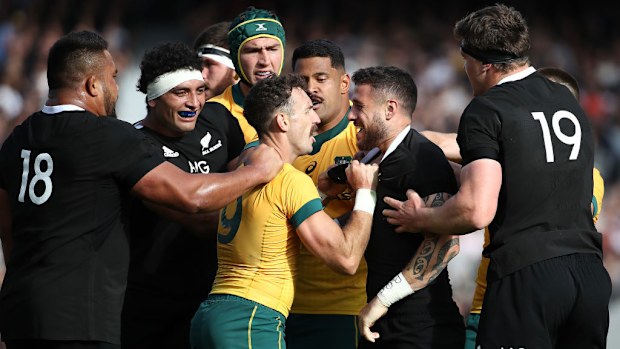Nic White of the Wallabies confronts TJ Perenara of the All Blacks in 2020.