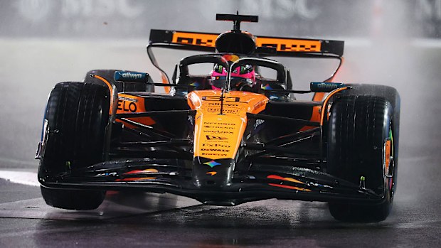 Oscar Piastri, Las Vegas Grand Prix'sinde beşinci sırada başlıyor.