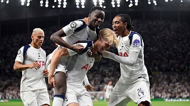 Lucas Bergvall of Tottenham Hotspur celebrates his team's first goal.
