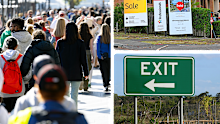 Clearance rates have crashed below 50 per cent as stubborn sellers and slow agents let viable deals slip away.