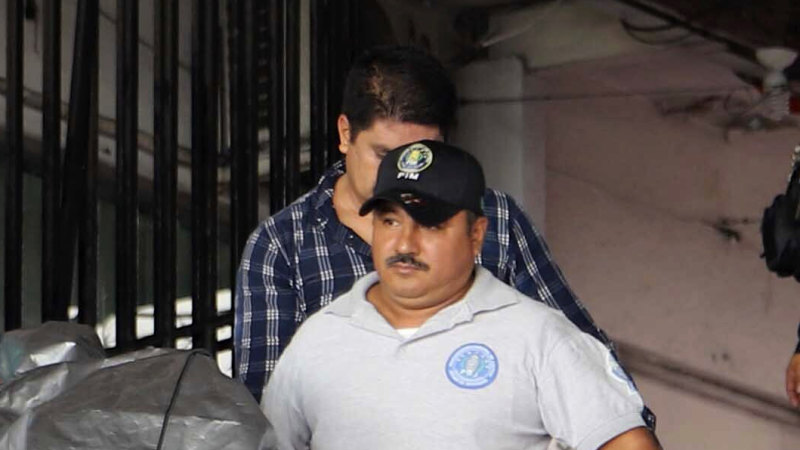Acapulco bar shooting leaves at least 5 dead, 6 wounded