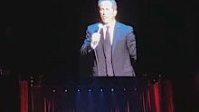 American comic Jerry Seinfeld tackled a heckler who shouted out pro-Palestinian chants at his Sydney show.