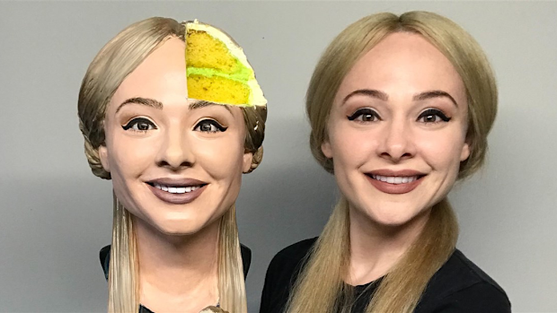 Selfie cake by baker Natalie Sideserf