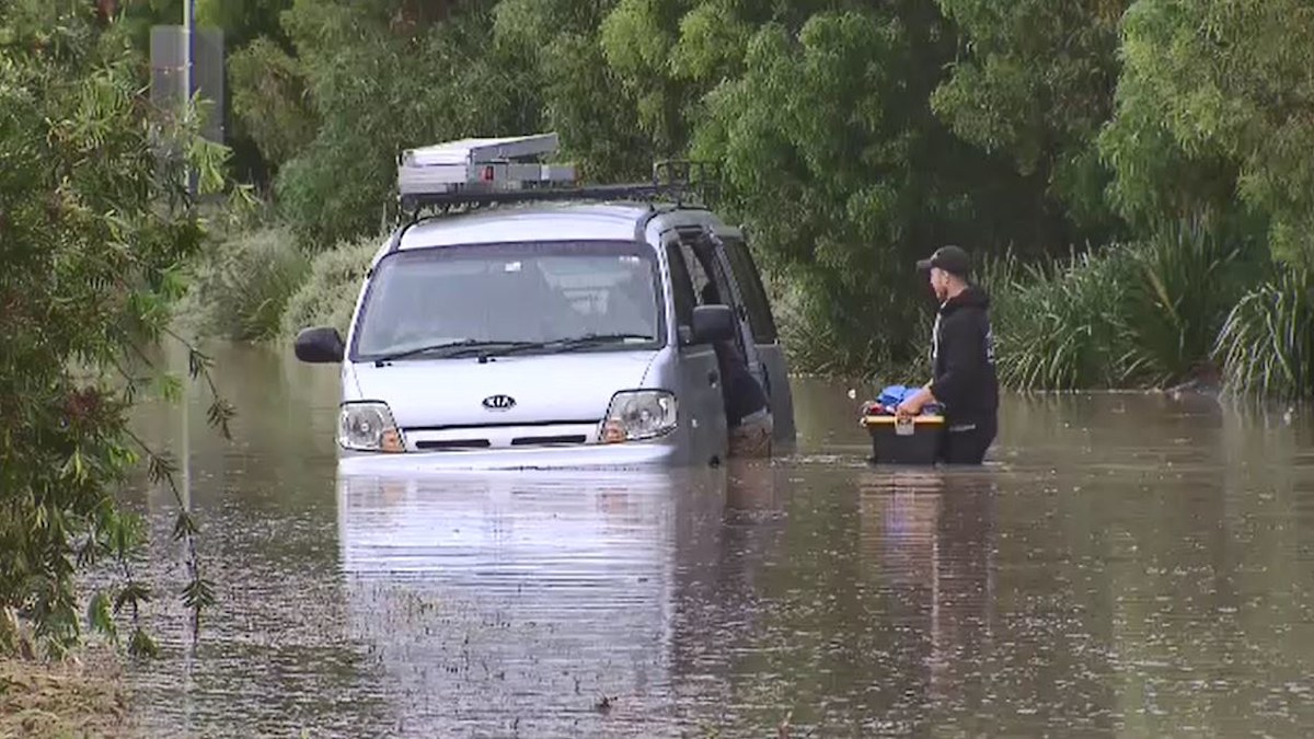 Victoria hit with severe storms, wild winds and flash flooding | Nine ...