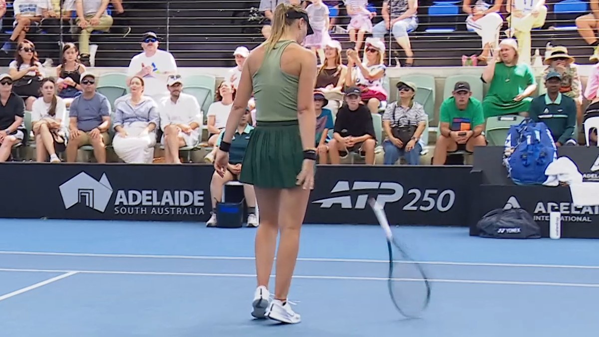 Image for Former world No. Paula Badosa throws racquet in frustration during upset defeat to lucky loser Marie Bouzková