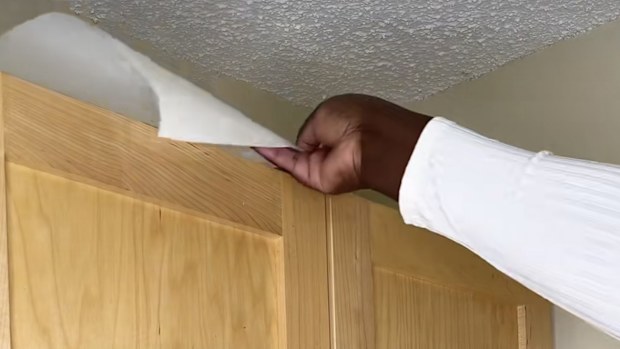 Kitchen cabinet cleaning