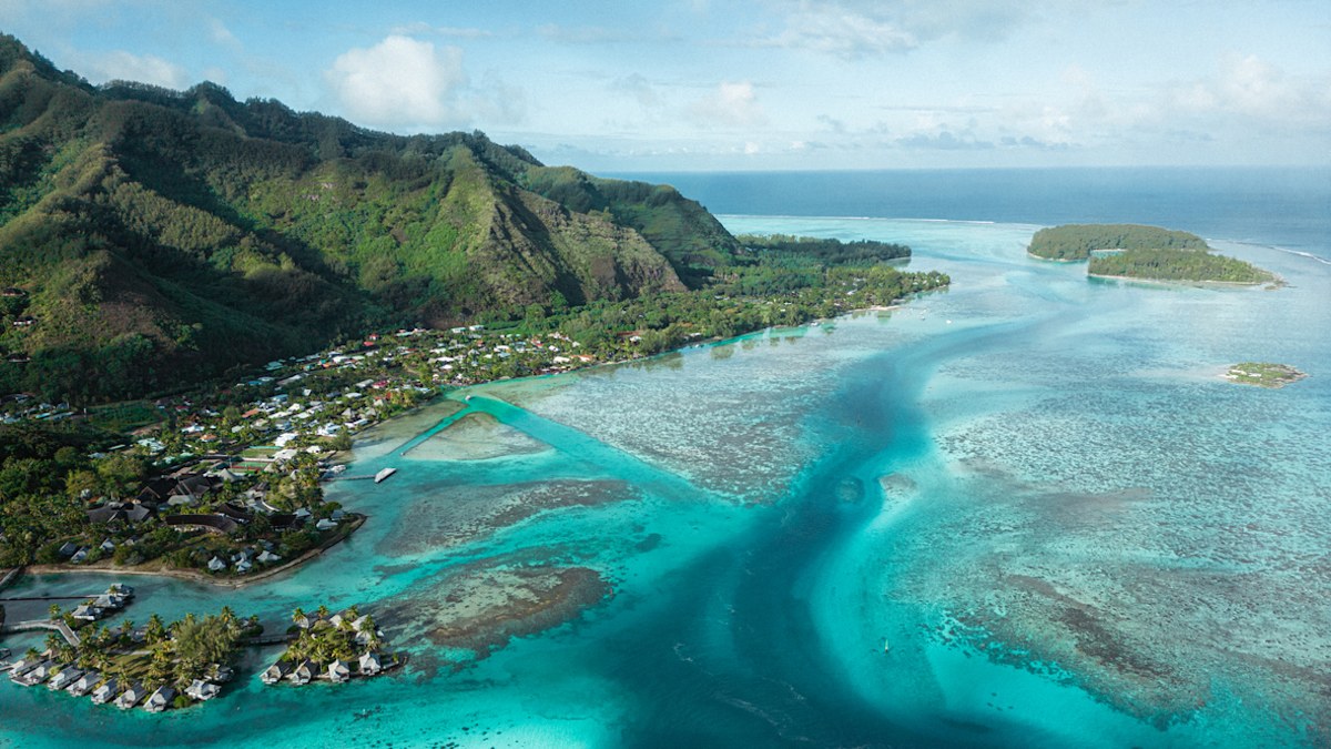 The smartest way to experience French Polynesia without the price tag