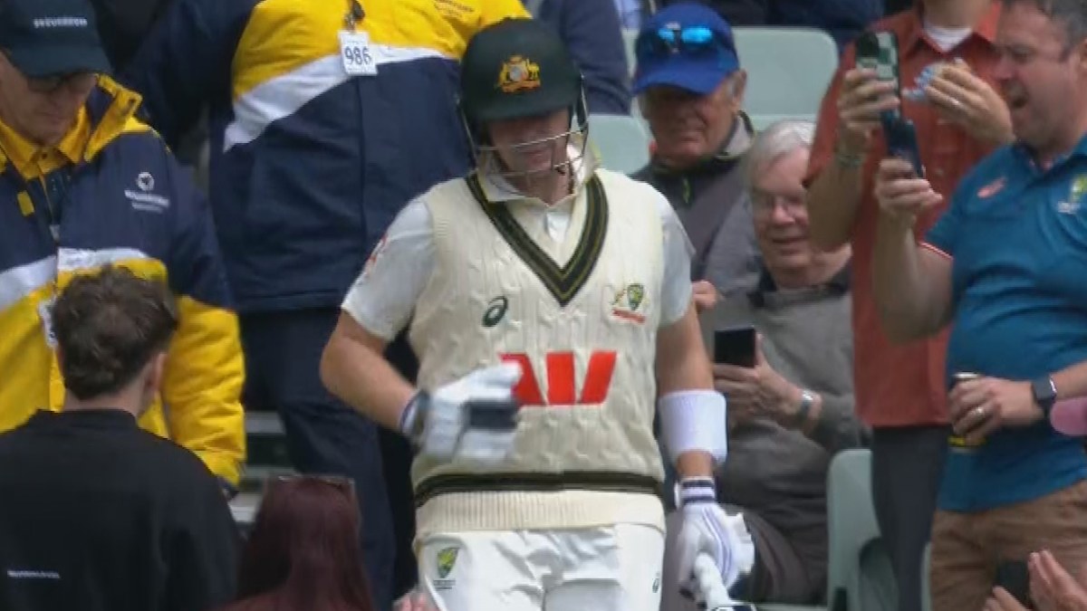 England great frustrated by Barmy Army's Smith antics