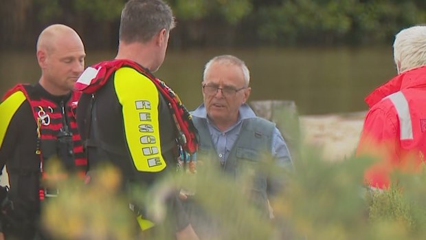 A kayaker has been found alive after spending the night missing off the South Australian coast. The 73-year-old Goran Radic failed to return from a crabfishing trip off Middle Beach, north of Adelaide, last night. 