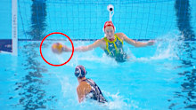 Gabi Palm made this crucial save as Australia defeated the USA in the women's water polo semi final, and send the Stingers through to the gold medal match against Spain.