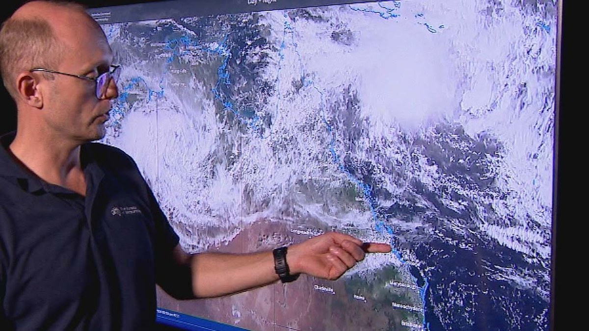Cyclone Kirrily: Potential impact zone widens as Queenslanders urged to ...