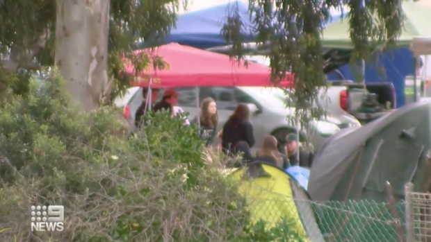 Thousands of young people are allowed to attend the Schoolies Festival but strict COVID-Safe measures are in place.