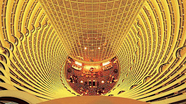 Grand Hyatt Shanghai, the hotel with the world's longest laundry chute