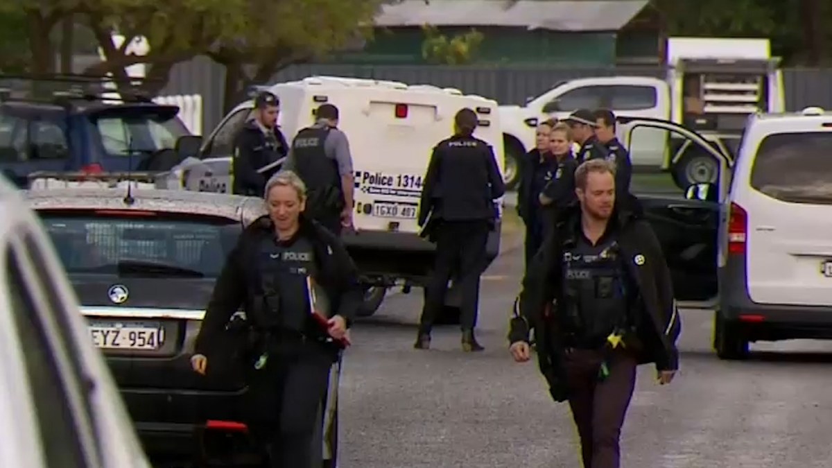 Perth shooting: Gunman on the run, police searching | Nine.com.au