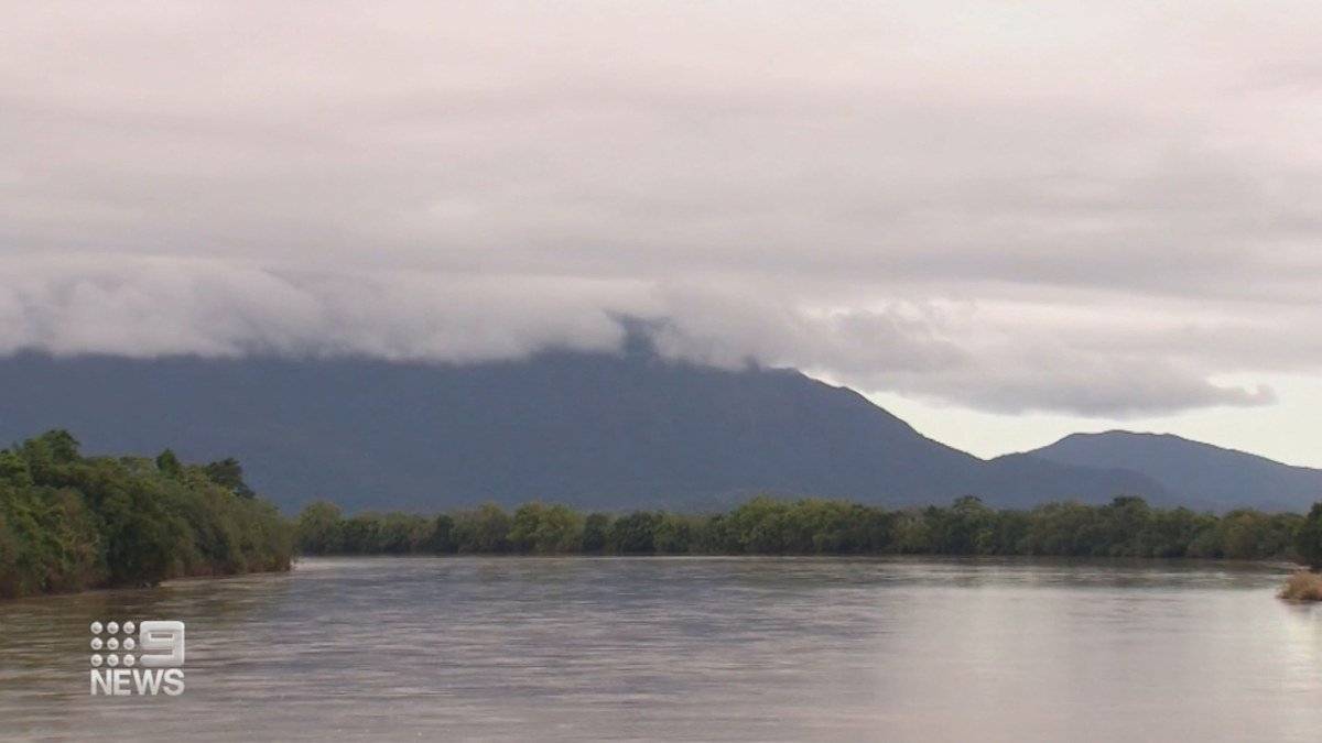 Queensland weather: Ex-tropical Cyclone Kimi all bark and no bite as ...