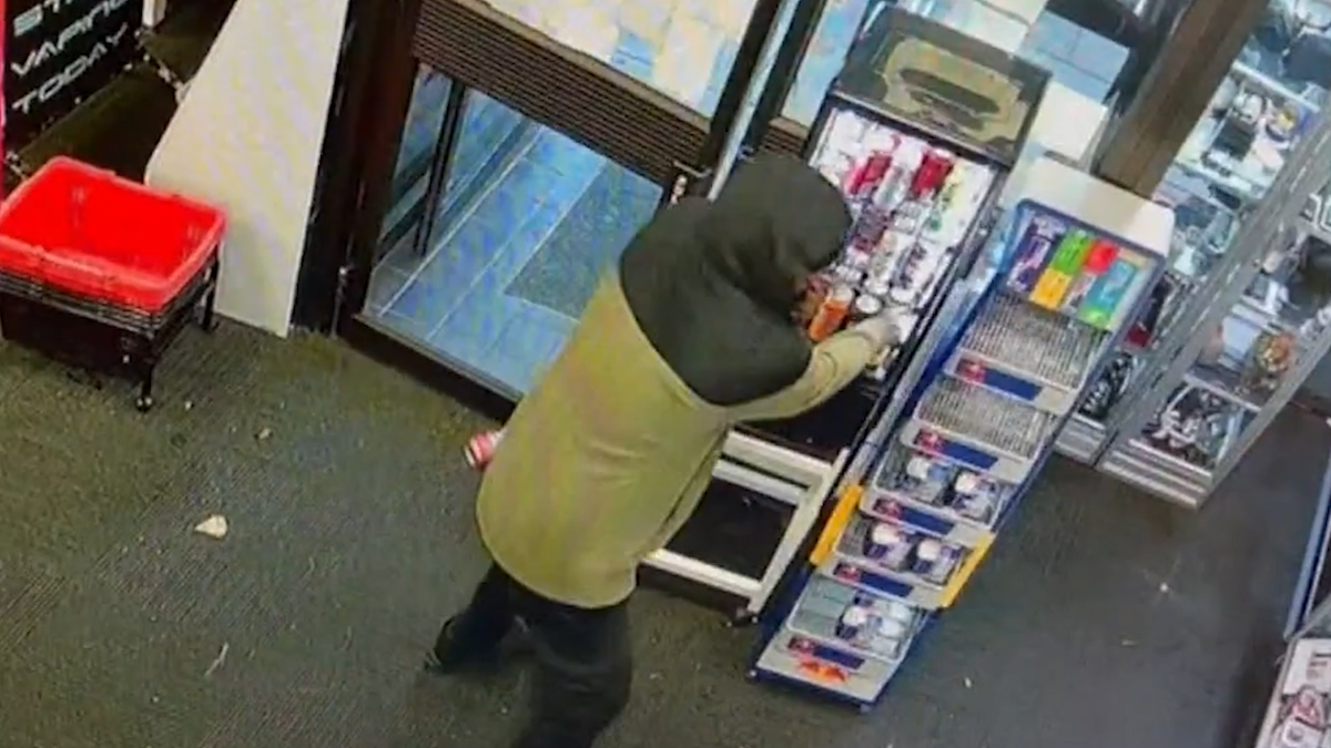 South Australia crime: Shop worker chases down alleged thieves in ...