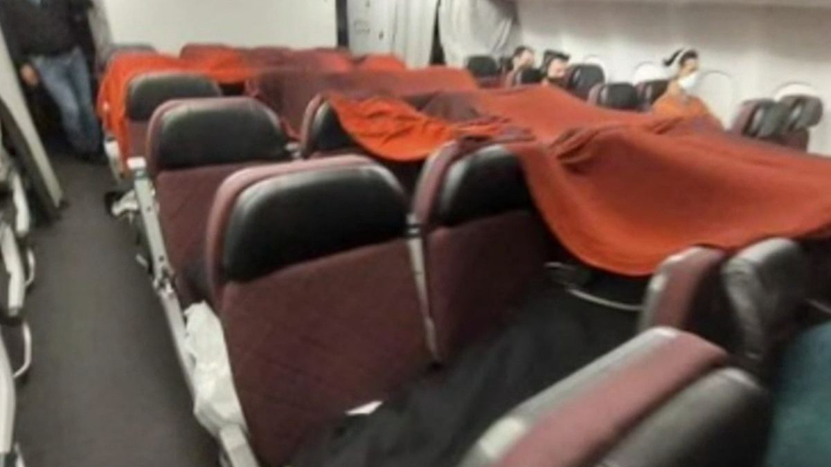 Qantas flight crews forced to sleep among passengers on some long-haul ...