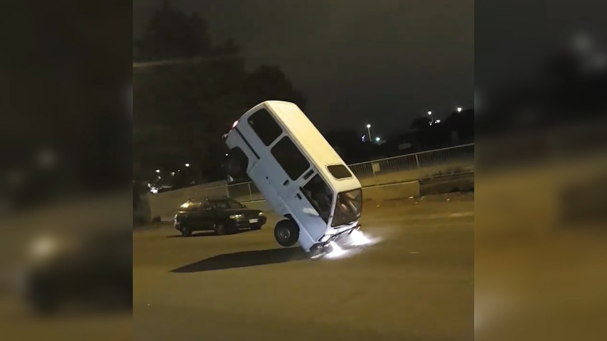 New Zealand driver performs reckless mini van ‘stoppie’ on public road ...