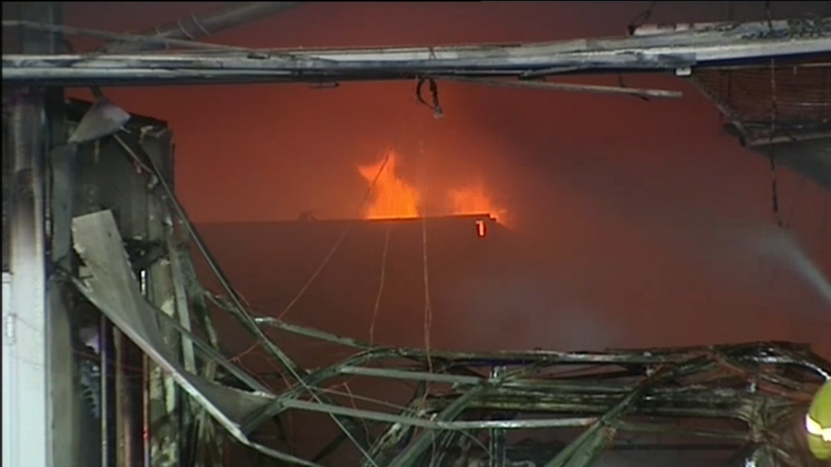 News Perth: Suspicious blaze destroys two shops owned by relatives ...