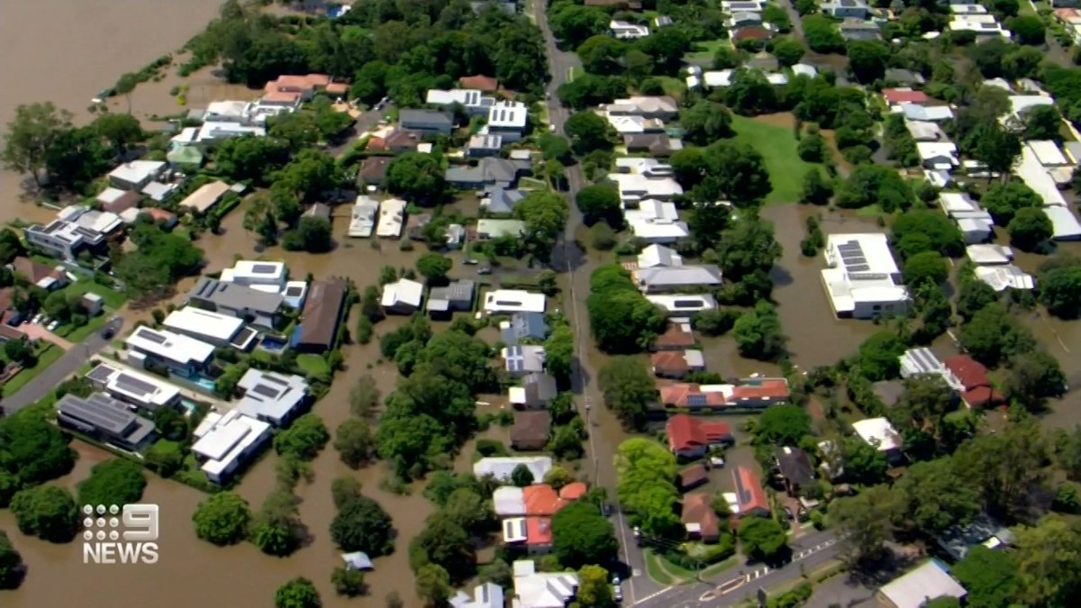 Queensland government announces $750 million scheme to rebuild flood ...