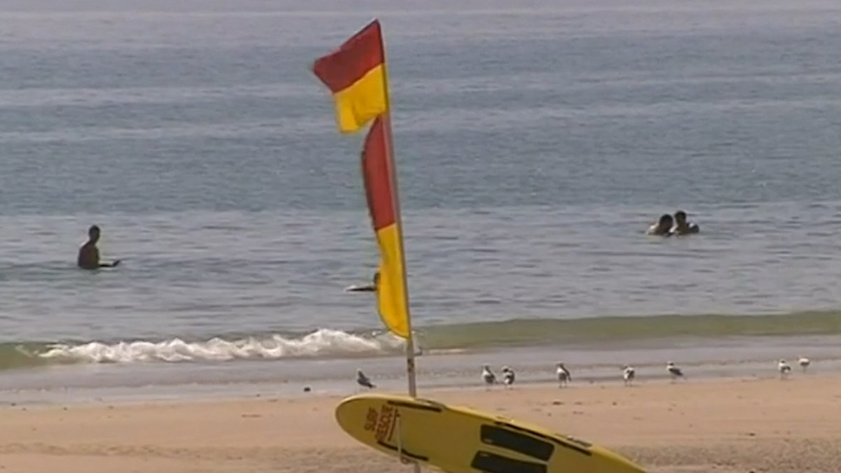South Australia news: Man dies at Moana Beach after being pulled from ...
