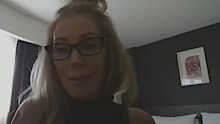 Lee Develyn said she was transported to hotel quarantine in Queensland in the back of a paddy wagon.