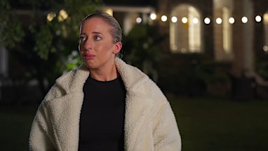 Jamie ends up in tears after feeling let down by her friends