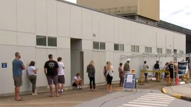 Long lines at a testing clinic queue on Sydney's Northern Beaches.