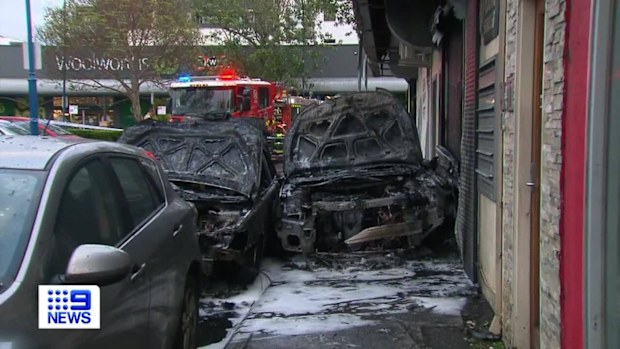 Moonee Ponds fire: Residents forced to evacuate after former bikie's tobacco  store torched