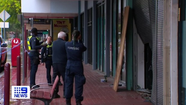 Melbourne news: Melbourne tobacco shop set alight in early morning  Christmas Day ram-raid