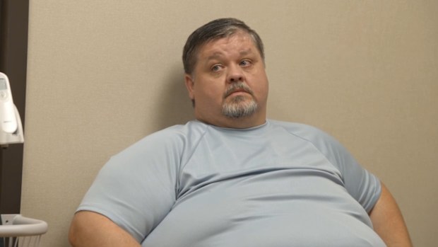 Chris Combs before his weight loss surgery on 1000-lb Sisters