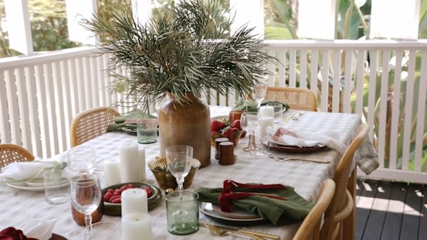 Christmas table setting