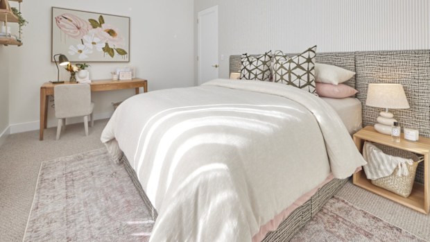 Ronnie and Georgia's Guest Bedroom