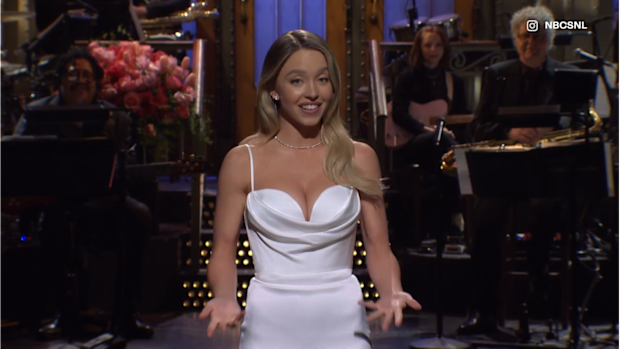 Sydney Sweeney SNL host