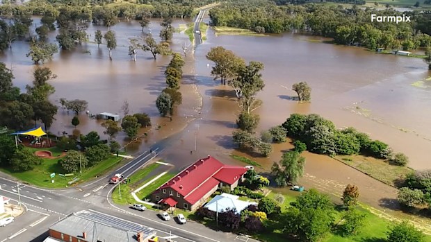 Flooding in Gooloogong near Forbes, NSW